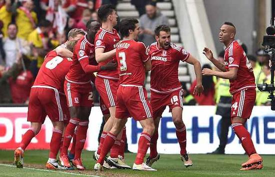 CBA：青岛男篮主场106-82大胜新疆男篮 取得四连胜.